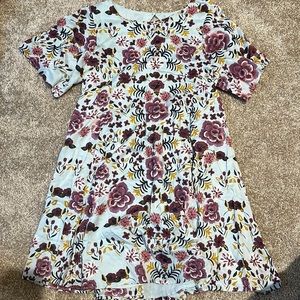 Dress with cute back cut out